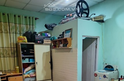 Ngộp Bank! Bán nhà quận 9 dưới 4 tỷ, 116 m2, 2 tầng, ngang 5.3 m, lh 0915128329
